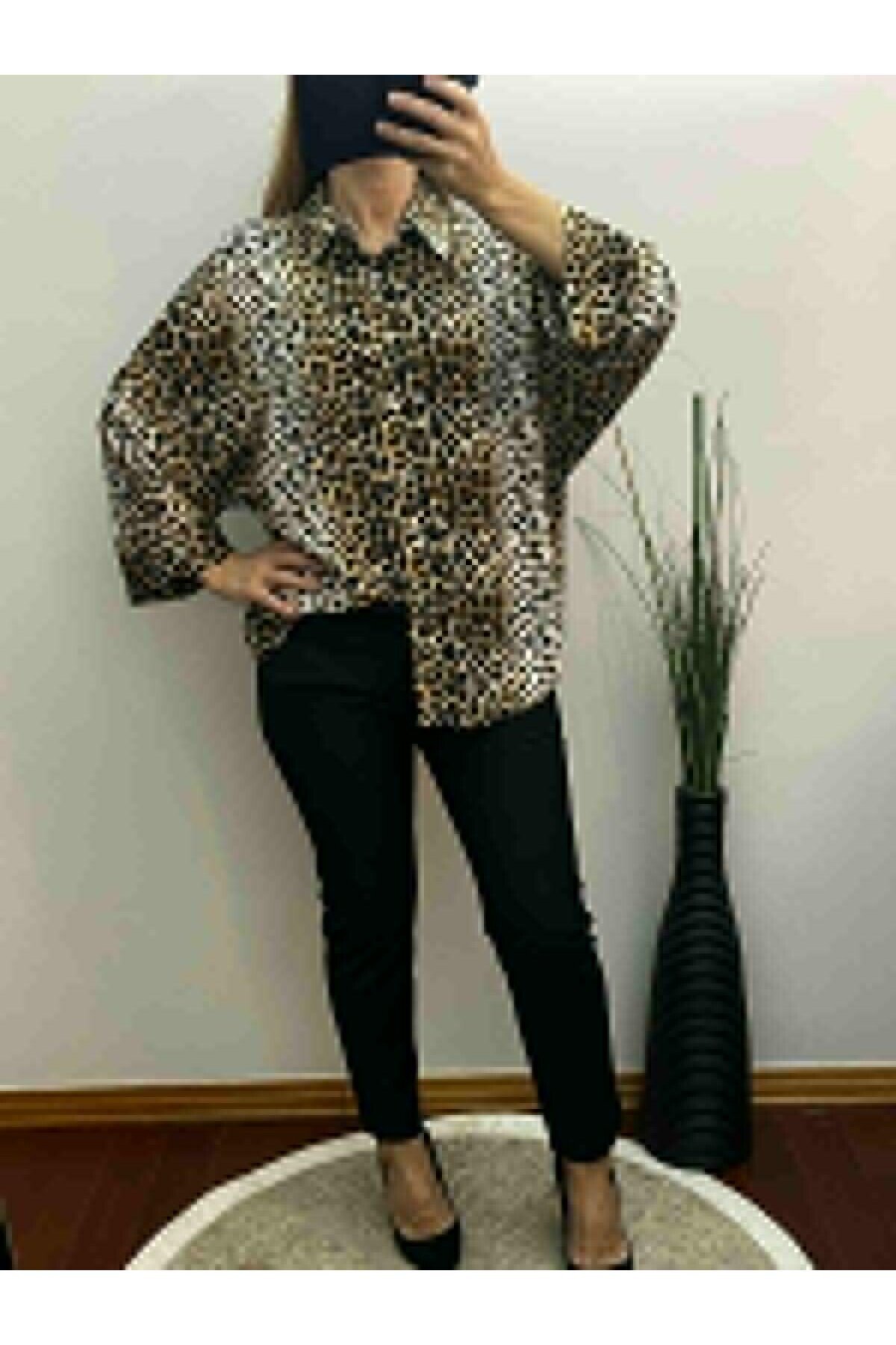 Leopar Desenli Mat Saten Bluz